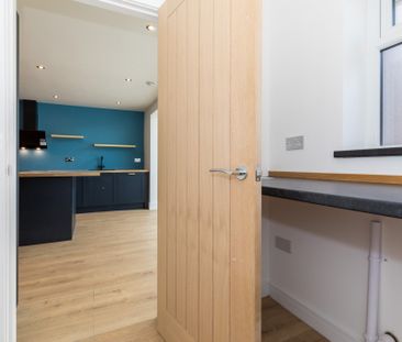 Neargates, Charnock Richard, PR7 5EY - Photo 4