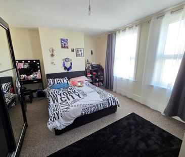 3 bedroom maisonette to rent - Photo 6