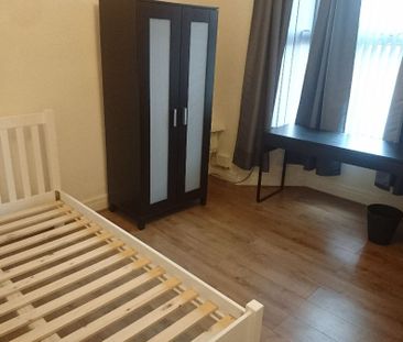 Connaught Road, Kensington Fields. - Photo 4