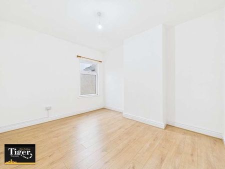 Cheltenham Road, Blackpool, FY1 - Photo 2