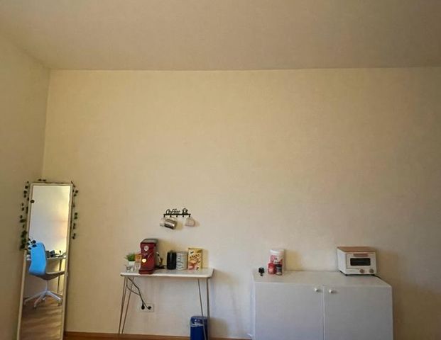 Langzeitzimmer in einem 2-Zimmer-WG in der Nähe von U1 - Photo 1