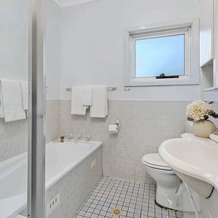 Carlingford - Photo 4