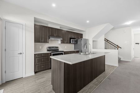 For Lease - 826 Dynasty Street, Orleans - Cumberland and Area, Ontario - Photo 5