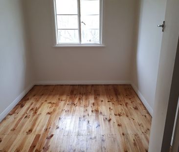 Large open space to play, charming home to live in, a relaxed lifes... - Photo 2