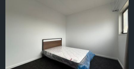 Clean & Comfortable 3-Bedroom Home – Fully Furnished with Beds, Table, Chairs & Washing Machine - Photo 4