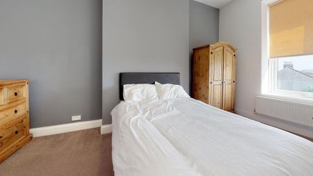 5 bedroom flat share to rent - Photo 5