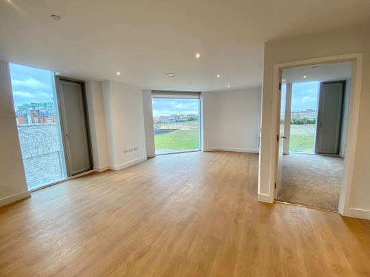 2 Bed Flat, Dantzic Street, M4 - Photo 1