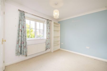 4 bed House - Detached To Let - Photo 4