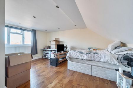 5 bedroom detached house to rent - Photo 4