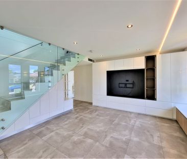 Stylish and Timeless Four Bedrooms Duplex - Photo 1