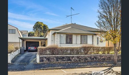 Large Family Home Close To CBD - Photo 5
