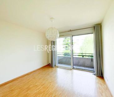 Spacieux appartement de 4 pièces avec deux balcons situé au 2ème étage - Photo 3