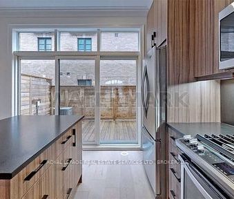 For Lease - 3879B Bloor Street, Toronto, Ontario - Photo 3