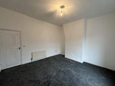 Coalshaw Green Road, Oldham., OL9 8JP, Manchester - Photo 2