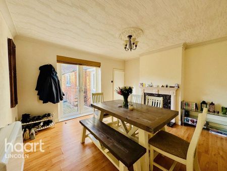3 bedroom terraced house to rent - Photo 4