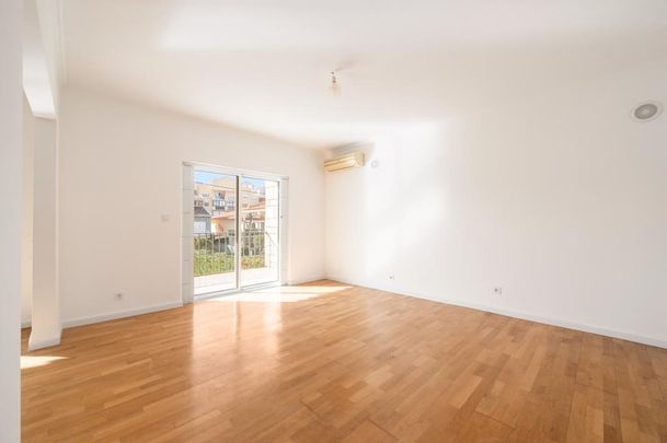 4 Bedroom House with swimming pool, São João do Estoril, Cascais - Photo 1