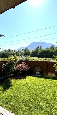 FULLY FURNISHED 3 Bed + Flex, 2.5 Bath Townhouse on Tantalus Id 304 - Photo 1