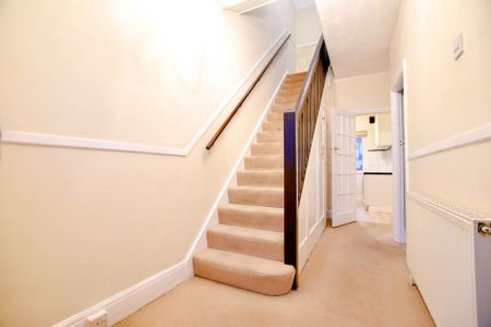 3 bedroom terraced house to rent - Photo 5