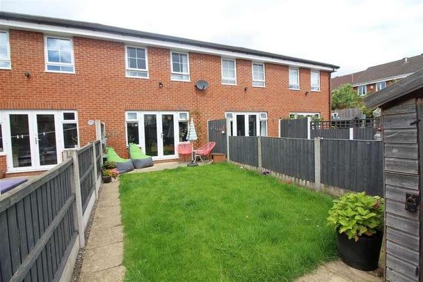 Croft Close, Prestwich, M25 - Photo 1