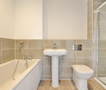 5 bedroom semi-detached house to rent - Photo 6