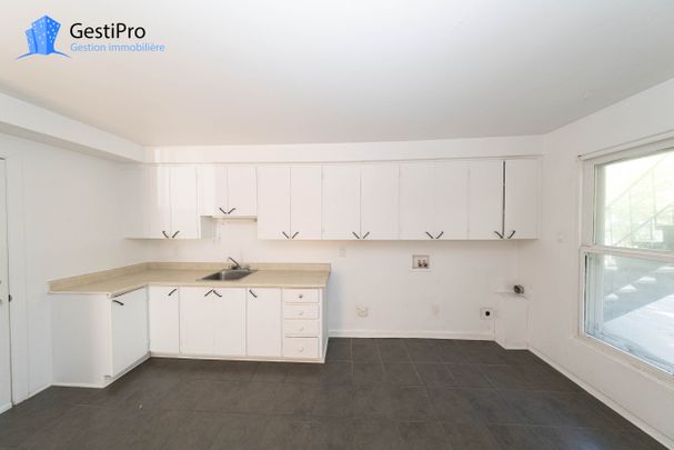 767 Place-Philippe - Photo 1