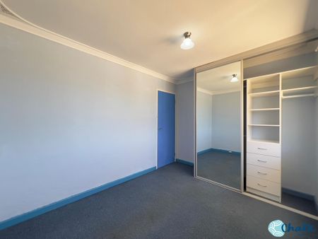 SHOALWATER LOCATION UPSTAIRS 2x1 UNIT !!!! - Photo 5