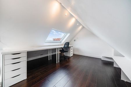 Humber Road, London, SE3 - Photo 3