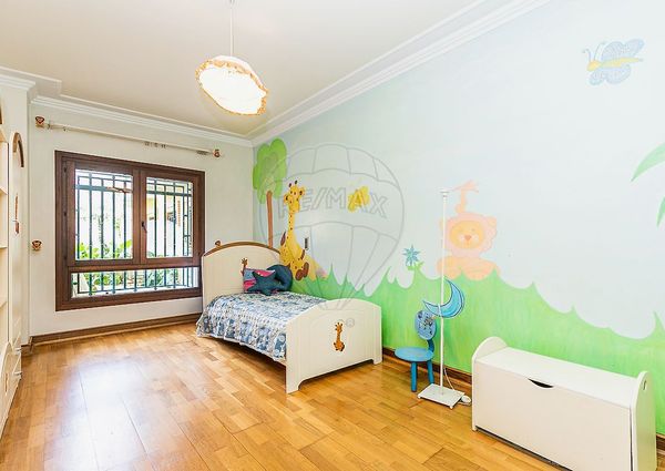 Apartamento T5 em Lisboa