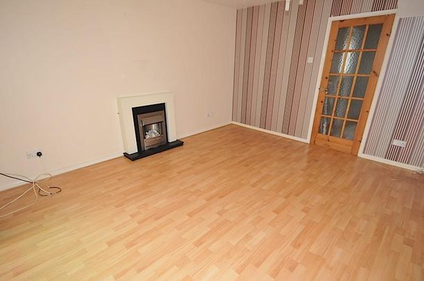 2 bedroom end of terrace house to rent - Photo 1