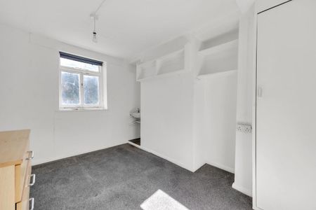 4 bedroom terraced house to rent - Photo 4