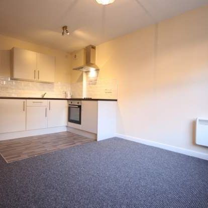 1 bedroom property to rent in Worcester - Photo 1