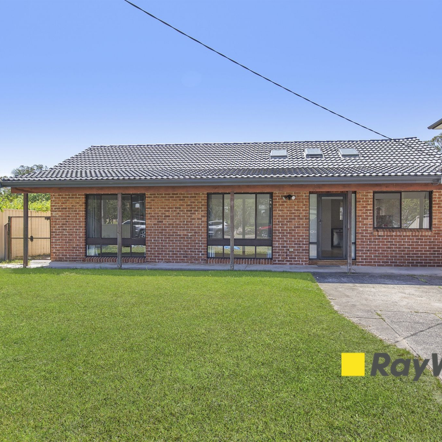 Light Filled Home Close to Berkeley Vale Public School - Photo 1
