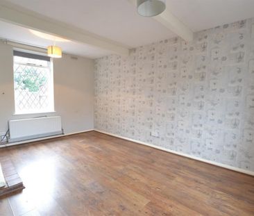 3 bedroom House To Let - Photo 5