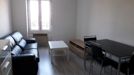 A LOUER - APPARTEMENT T1 BIS - ROANNE SECTEUR FAUBOURG CLERMONT - Photo 3