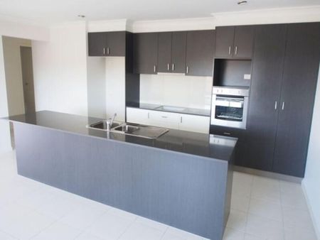 31 Wimmera Crescent, Upper Coomera - Photo 5