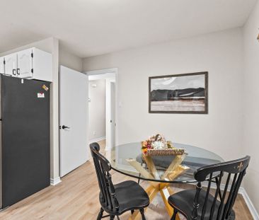 For Lease - 115 McClellan Road, South of Baseline to Knoxdale, Ontario - Photo 5