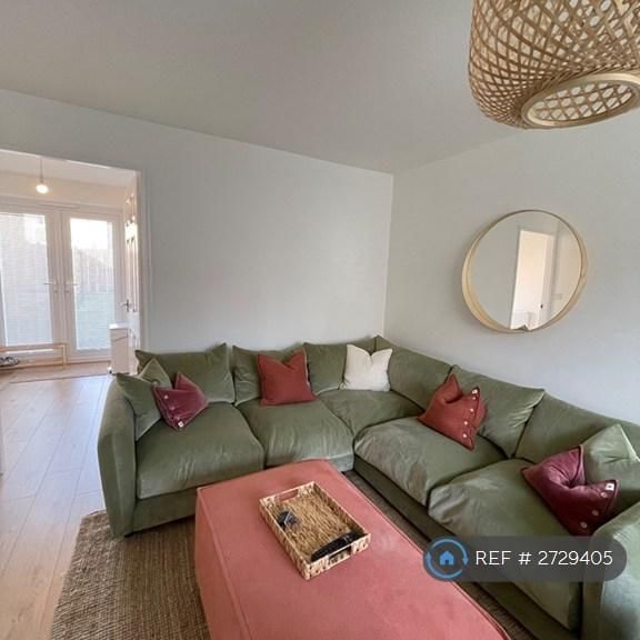 2 bedroom semi-detached house to rent - Photo 1