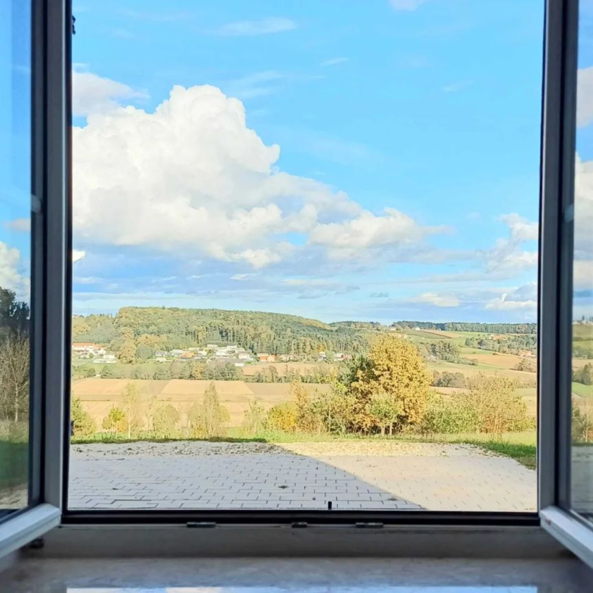 Golfplatznähe, barrierefreie 2 ZI mit schönen Ausblick, Parkplatz - Photo 1