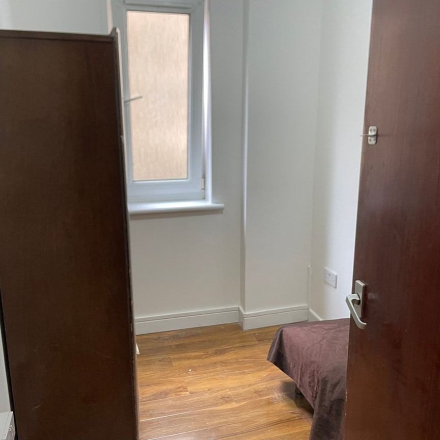 2 Bed Flat, Sauchiehall Street, G2 - Photo 1