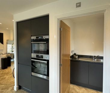 Drinkwater Close, Knutsford - Photo 4