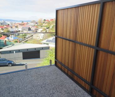 1/8 Lochner Street West Hobart TAS 7000 Australia - Photo 4
