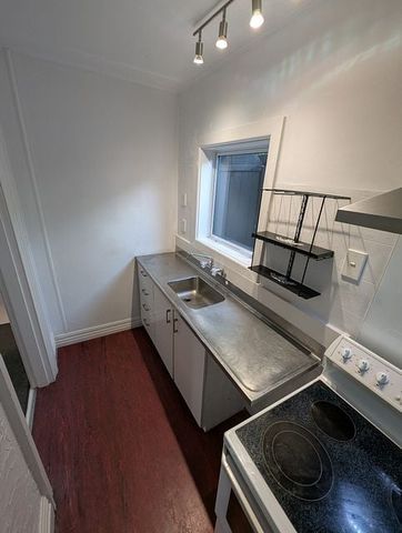Home on the hill - charming 1bed flat in Linwood - Photo 4