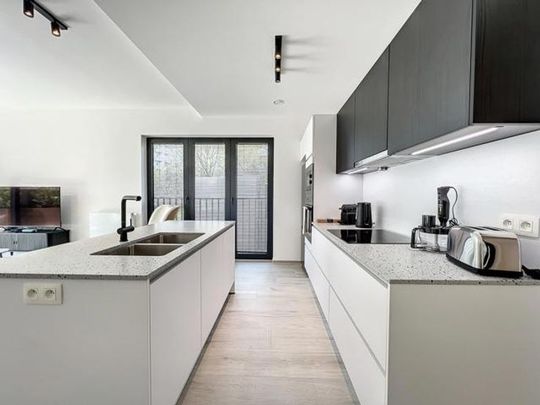 Appartement te huur - Foto 1