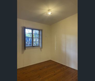 1 Bradman Street, Caboolture, Qld 4510 - Photo 2