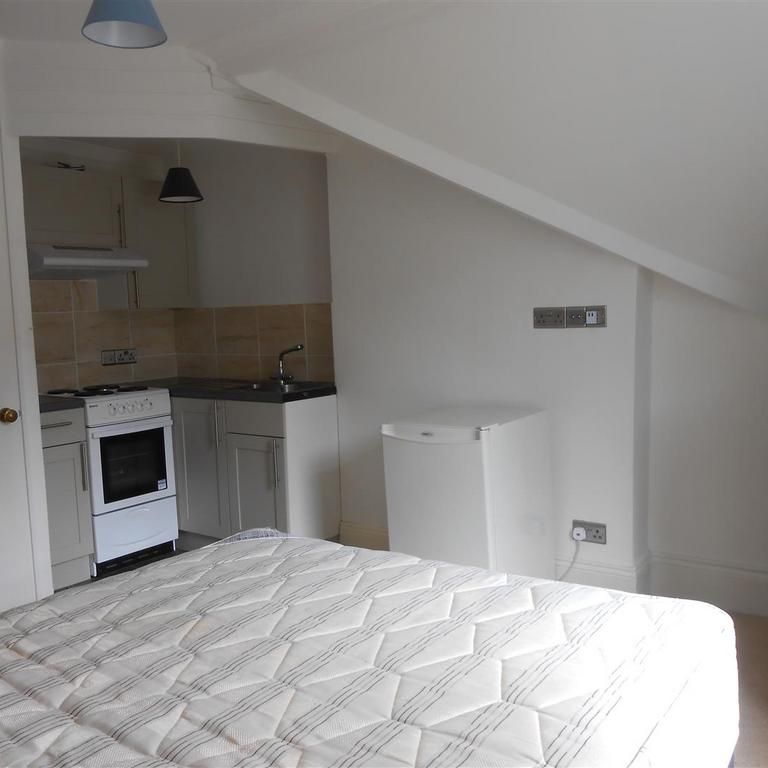 1 bedroom flat to rent - Photo 1