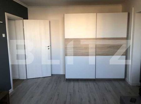 Apartament cu 2 camere, 43 mp, semidecomandat, proaspat renovat, in zona strazii Padis - Photo 4