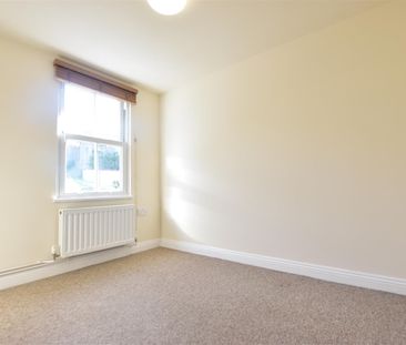 Vicarage Road, Burwash Common, TN19 - Photo 2