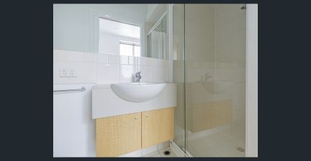 LIGHT FILLED STUDIO IN PRIME LYON STREET LOCATION - Photo 2