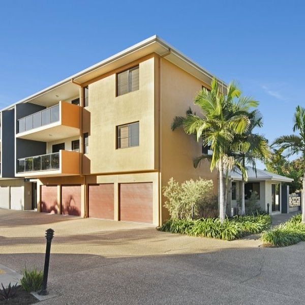 100 Ninth Ave, Railway Estate - Photo 1