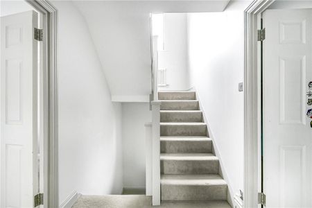 5 bedroom detached house to rent - Photo 5